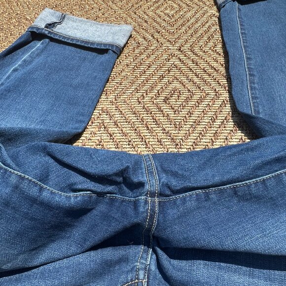 Liverpool Charlie Crop Jeans with Rolled Cuff | Size 6/Size 28 | Mid Wash Blue - Picture 5 of 5